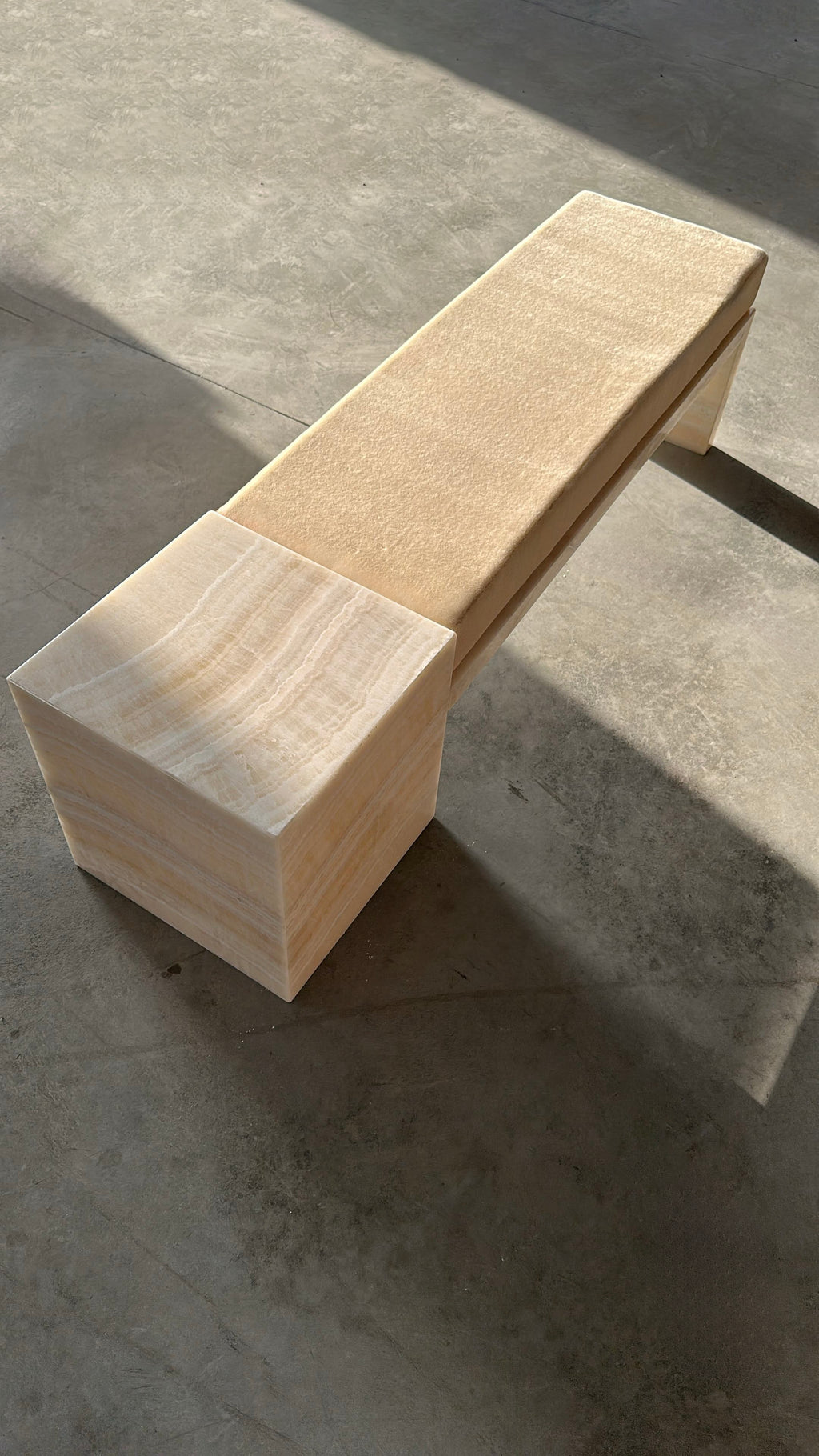 Meryl Bench Ivory Onyx Mohair