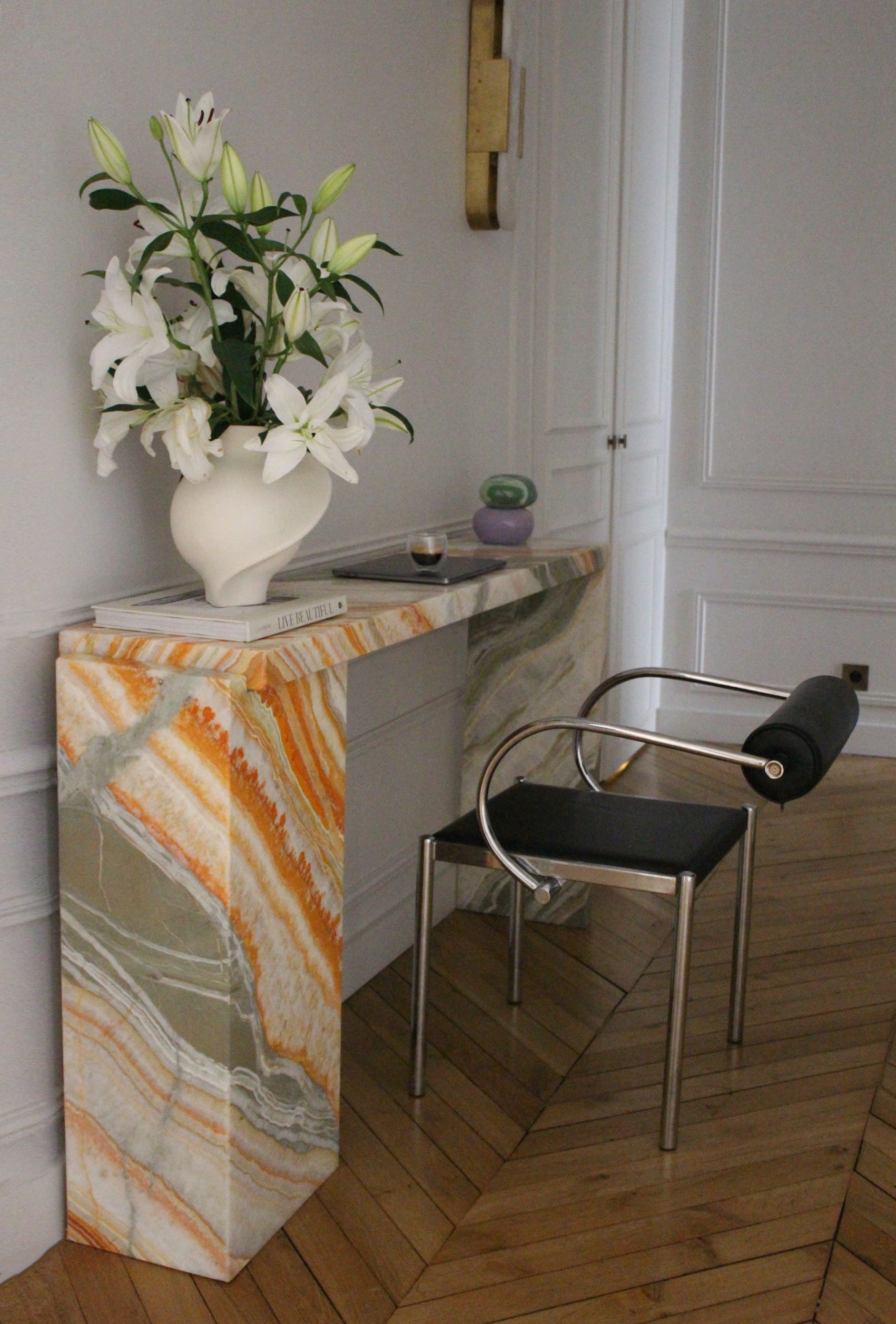 Jill Console Rainbow Onyx