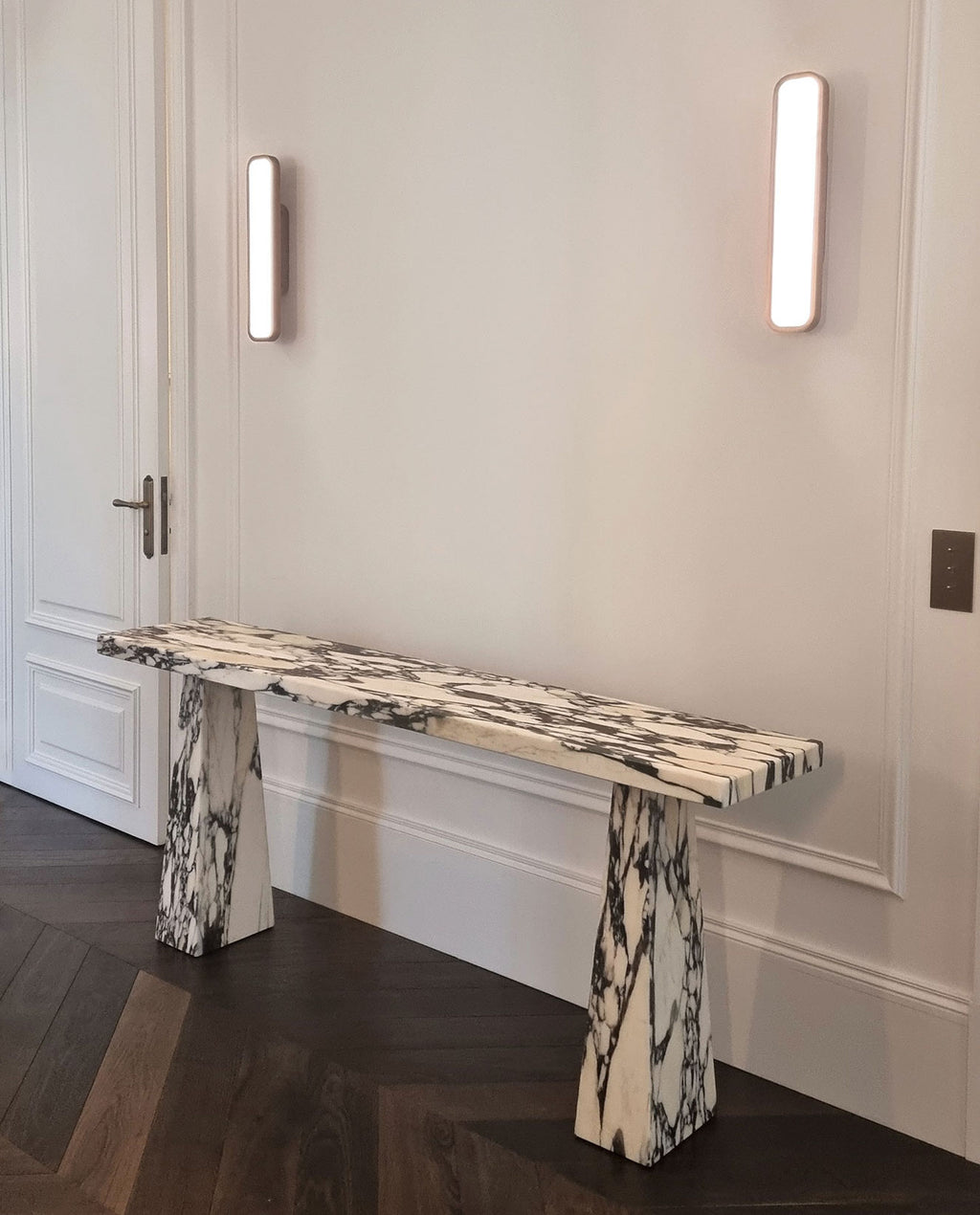 Uma Calacatta Viola Console