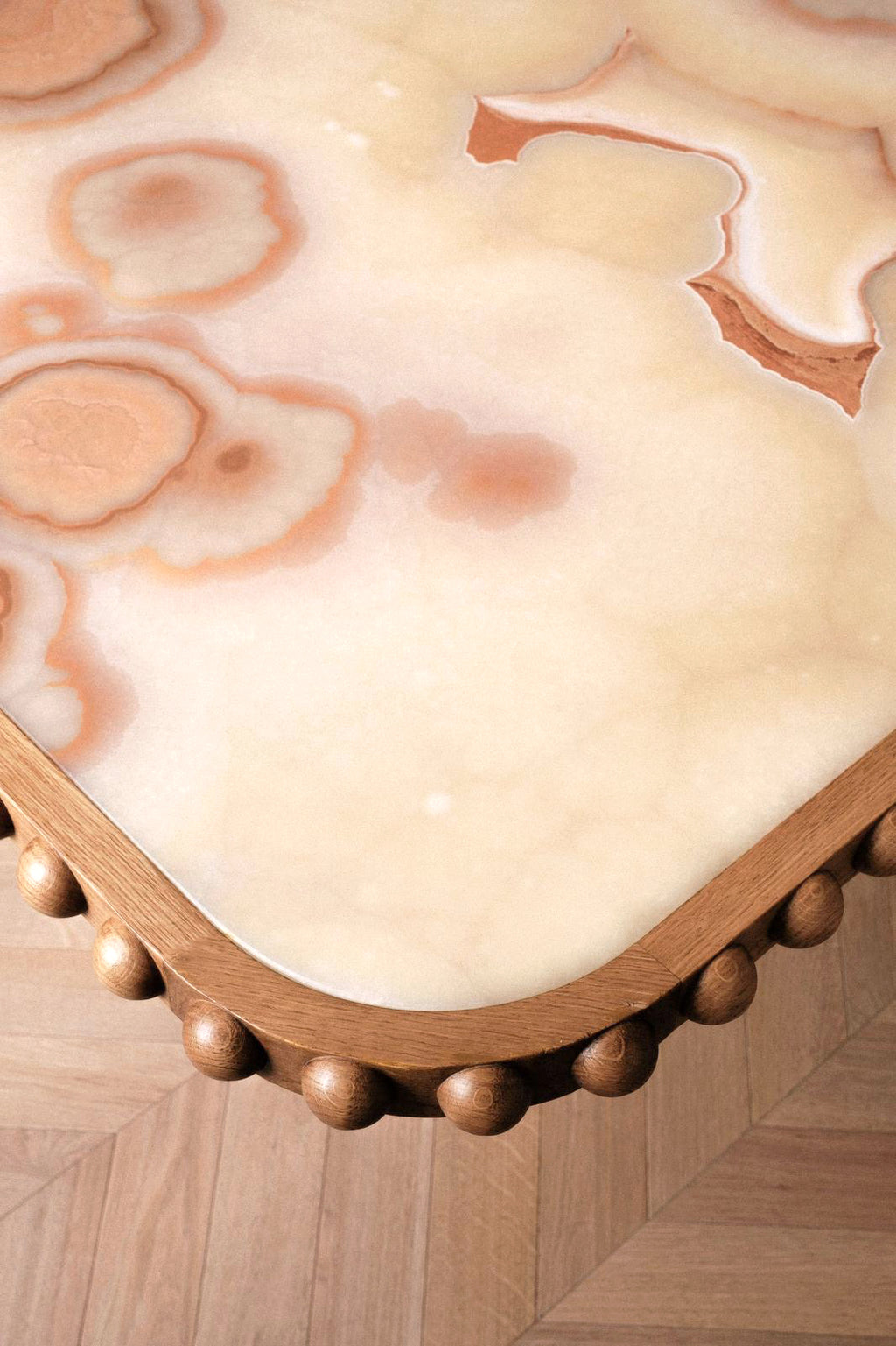 Biscuit Sixties Onyx And Oak Dinning Table