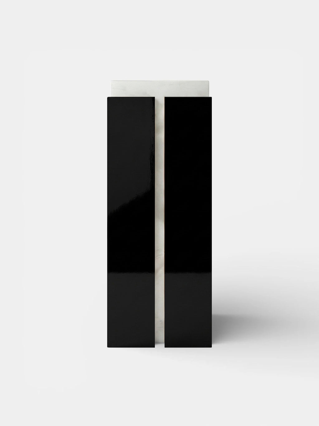 Como Plinth Black Glossy Wood and White Onyx