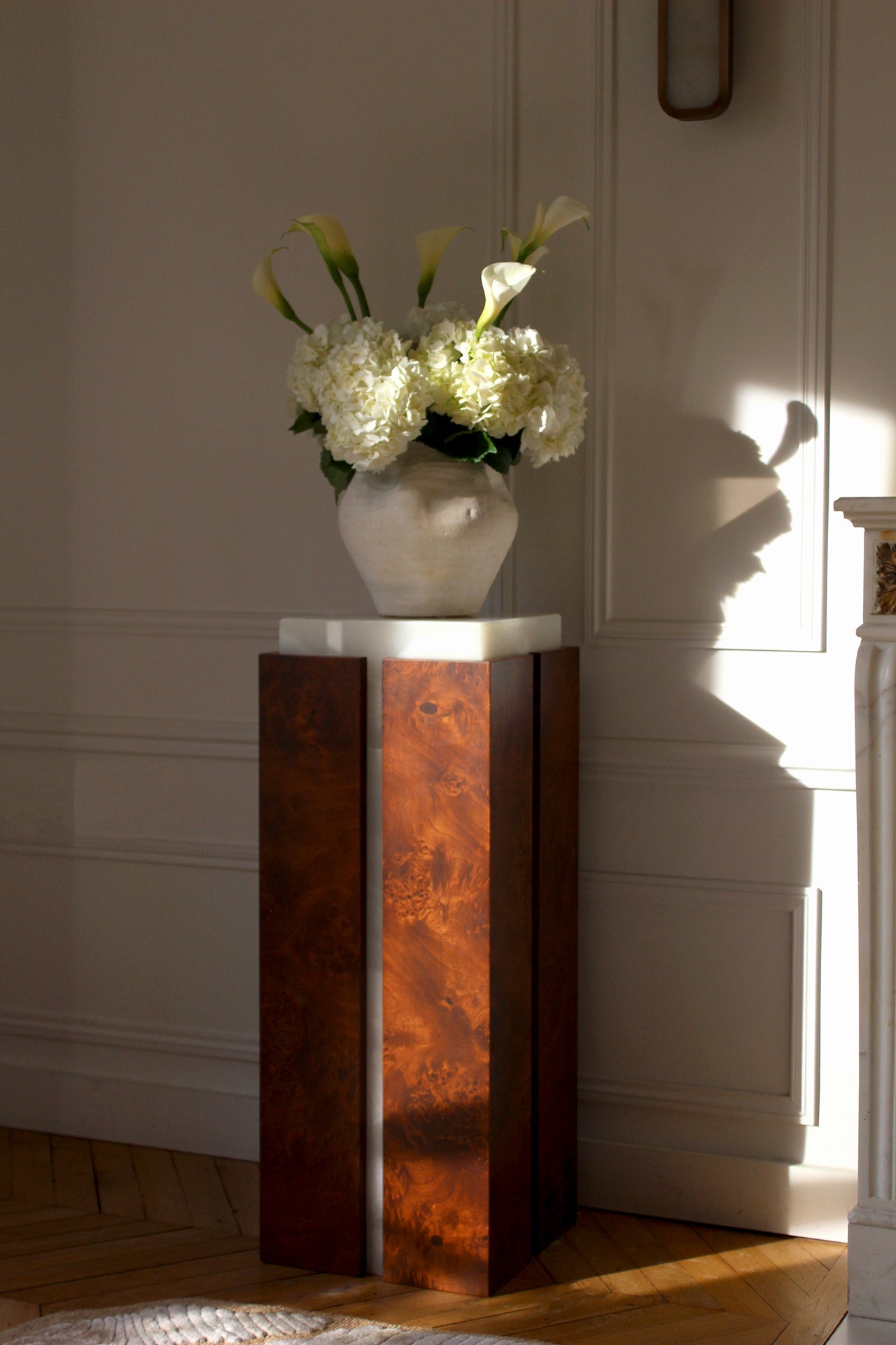 Como Plinth White Onyx and Brown Wood
