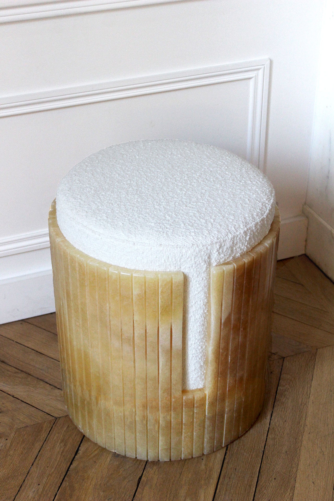 Honey Onyx Dolce Stool