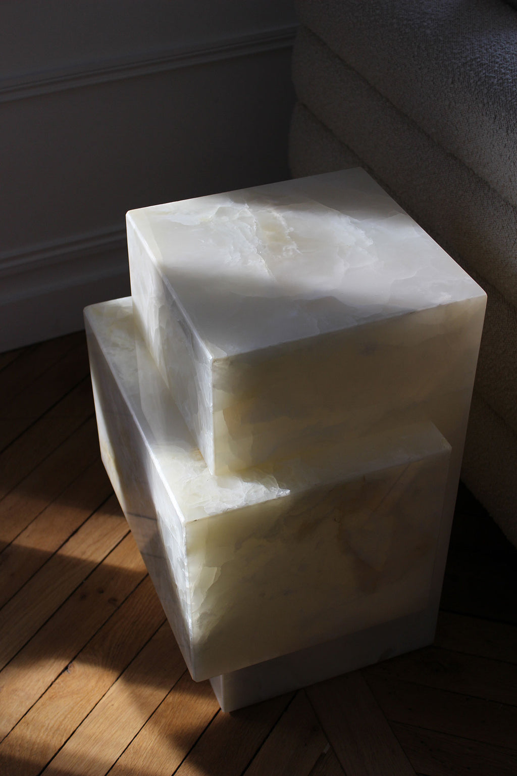 Ella White Onyx Table