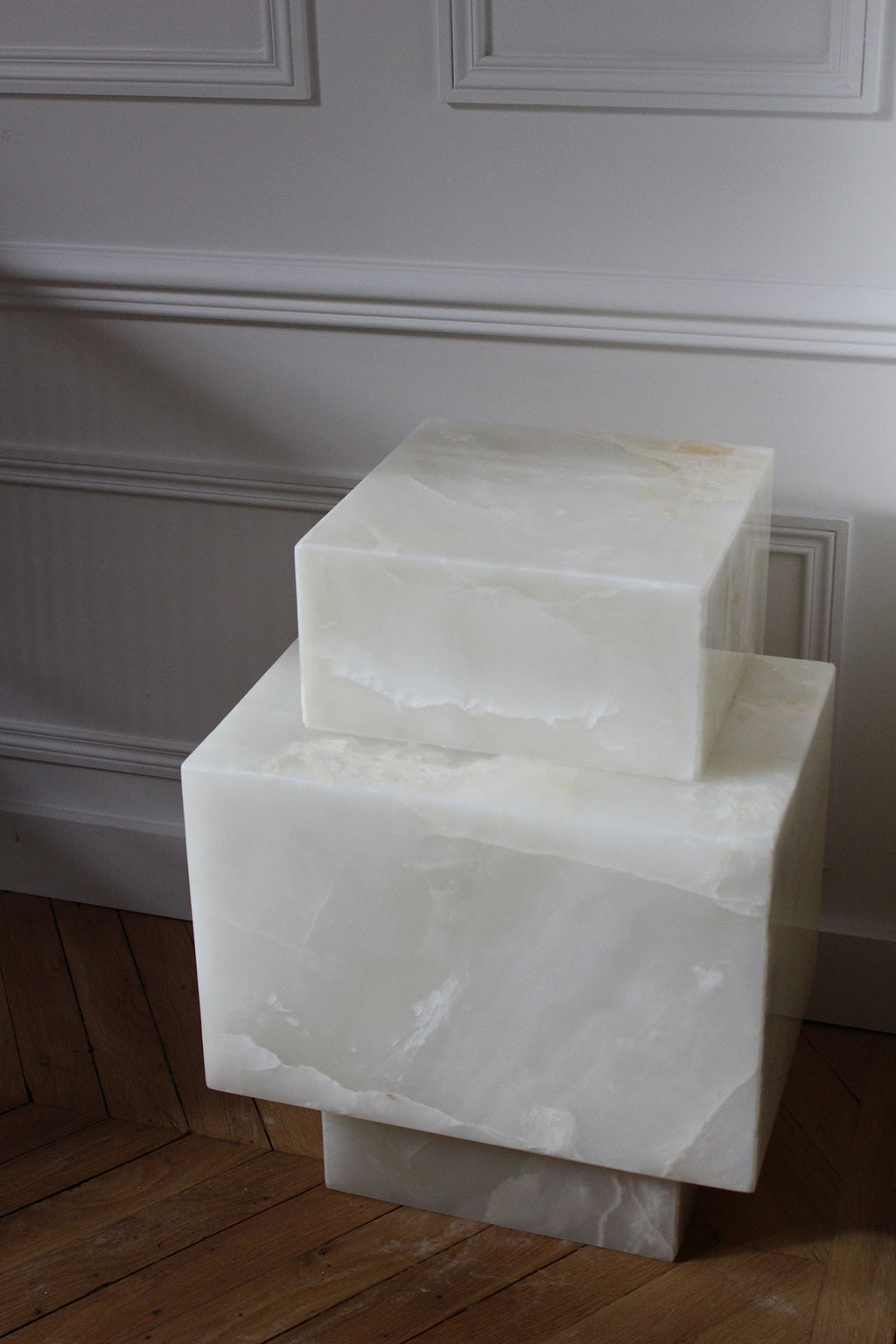 Ella White Onyx Table