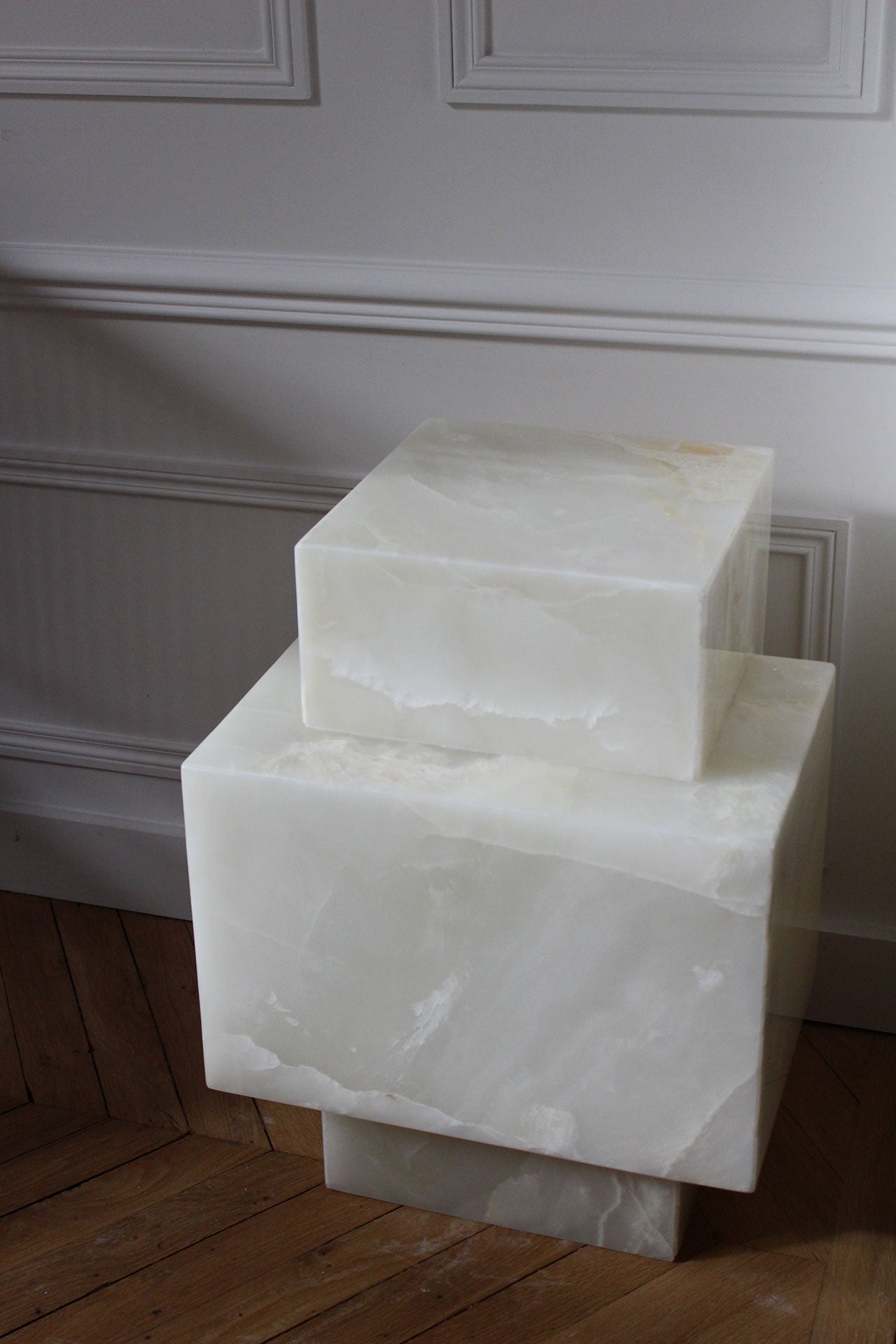 Ella White Onyx Table