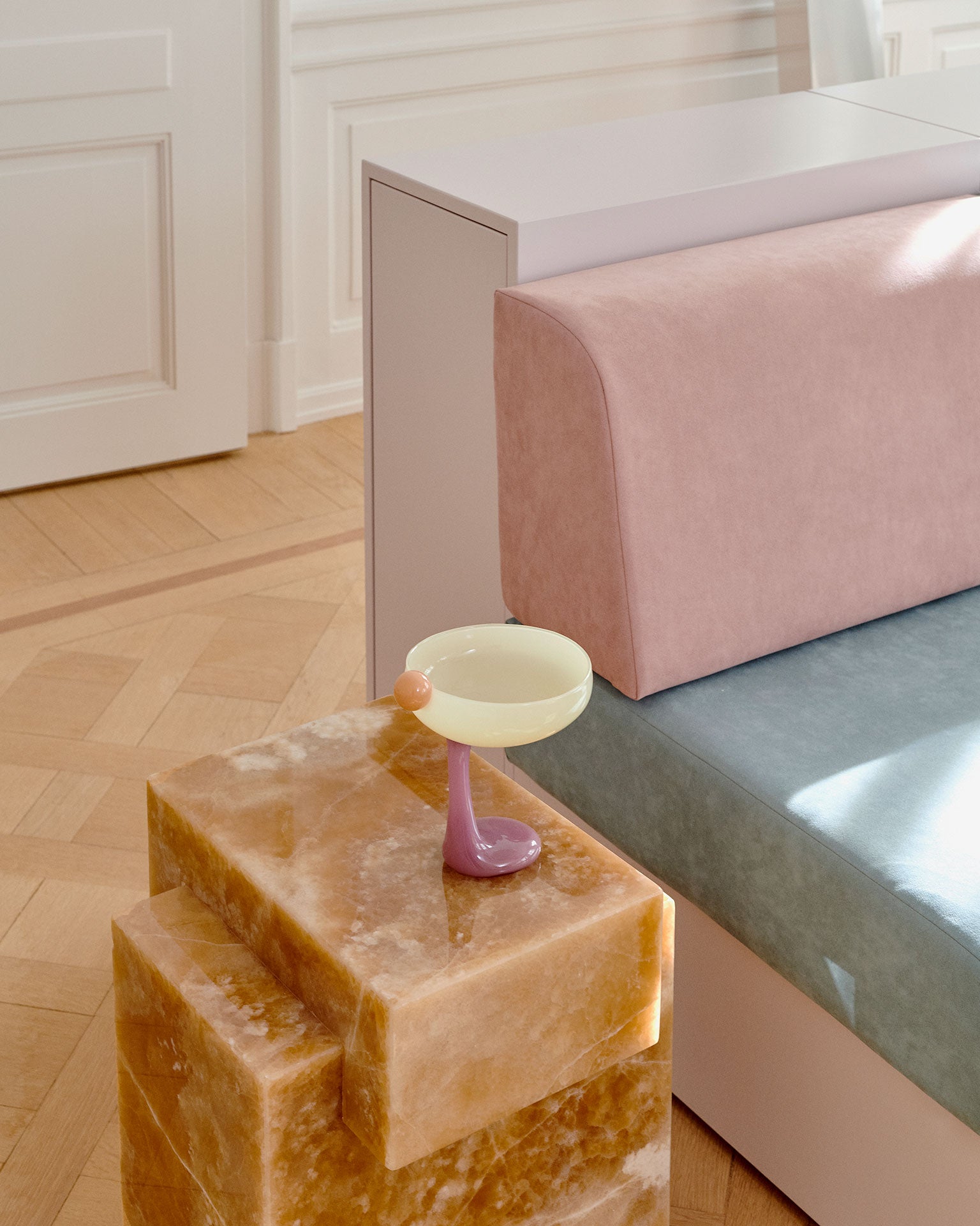 Gaia Honey Onyx Table