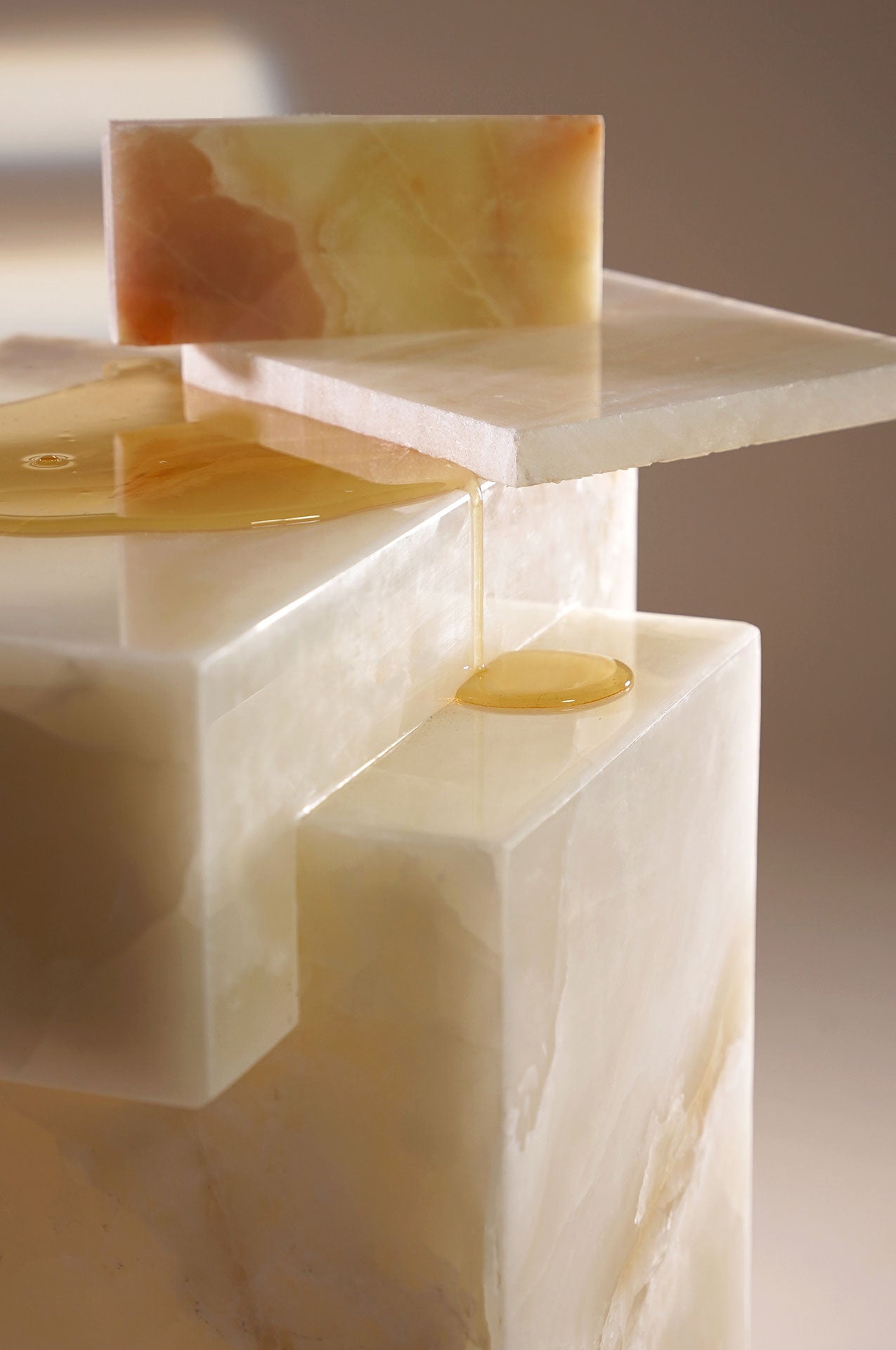 Gaia White Onyx Table