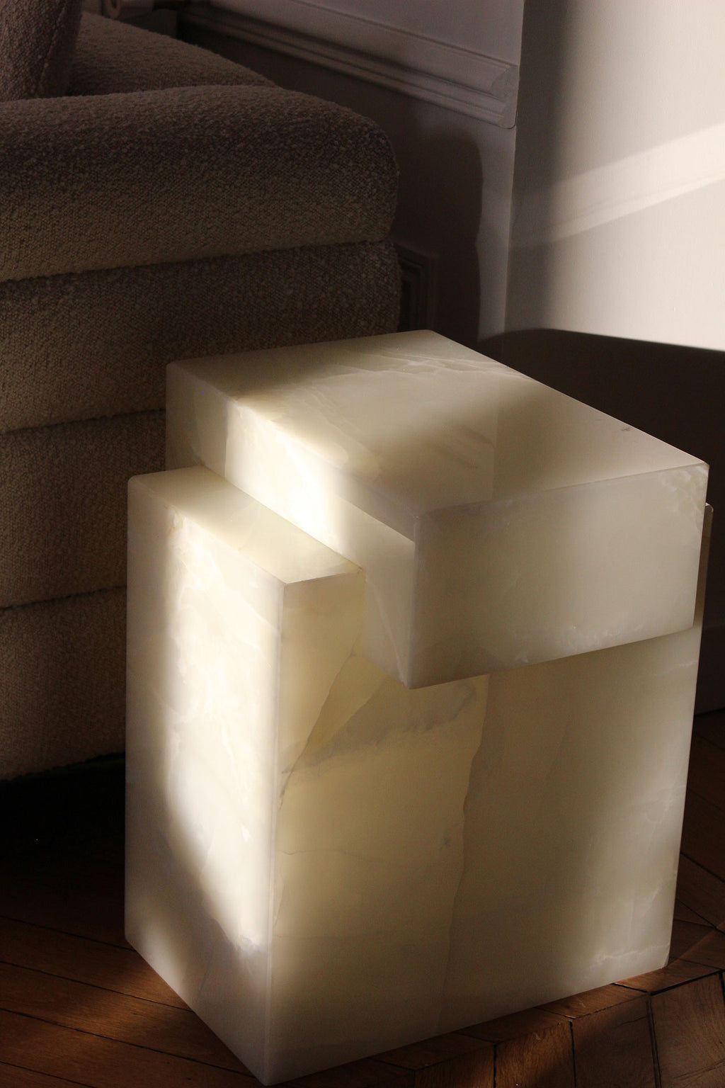 Gaia White Onyx Table