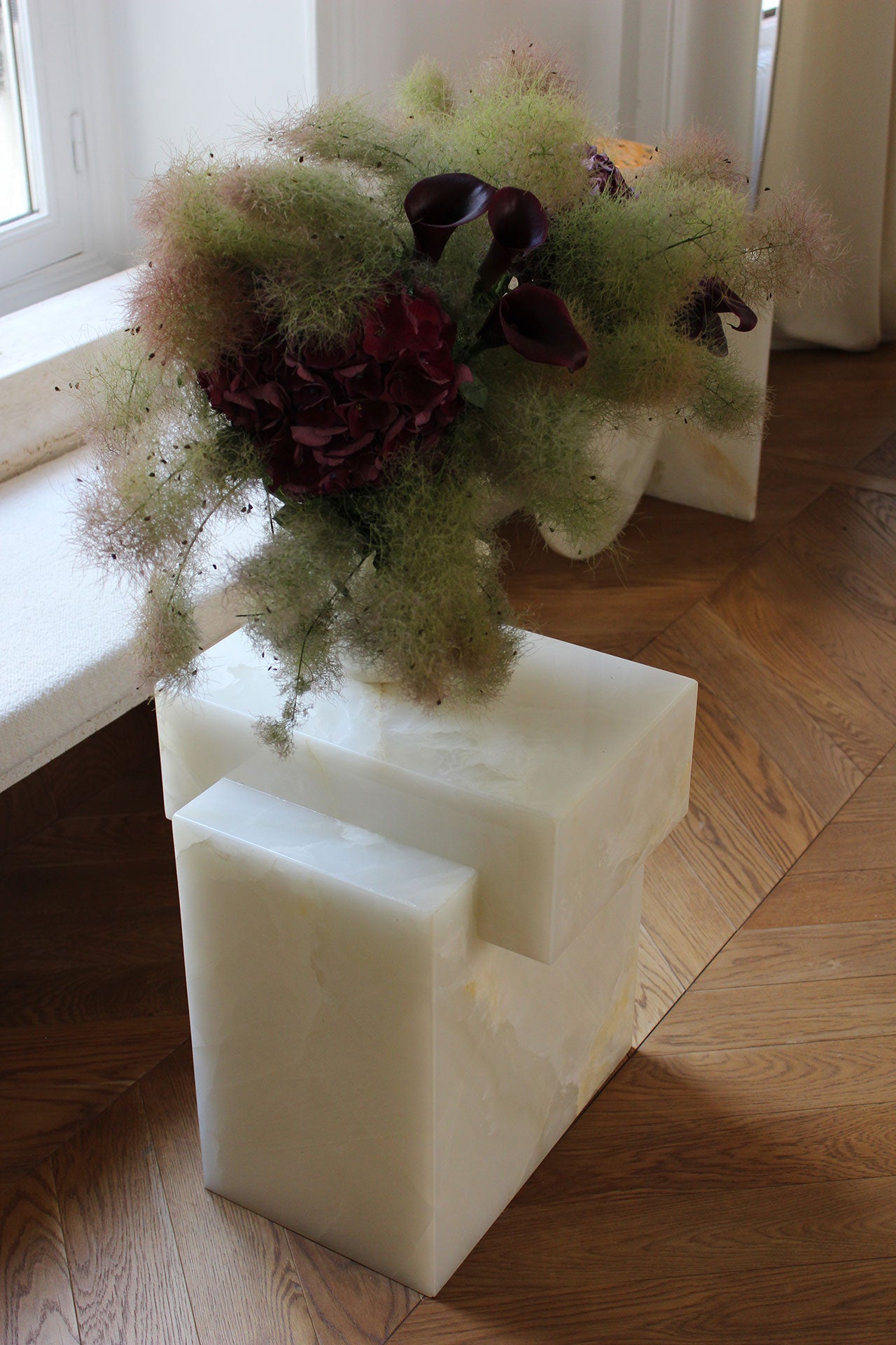 Gaia White Onyx Table