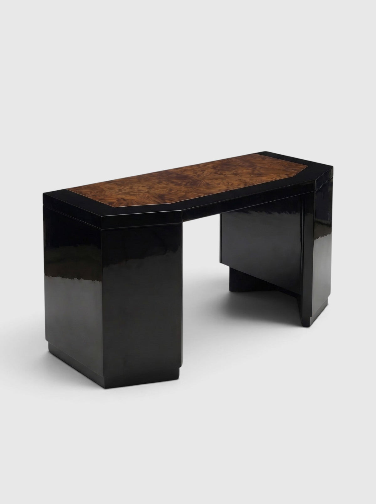 James desk in black lacquered wood with burl wood inlay top, three-quarter view - Marbera