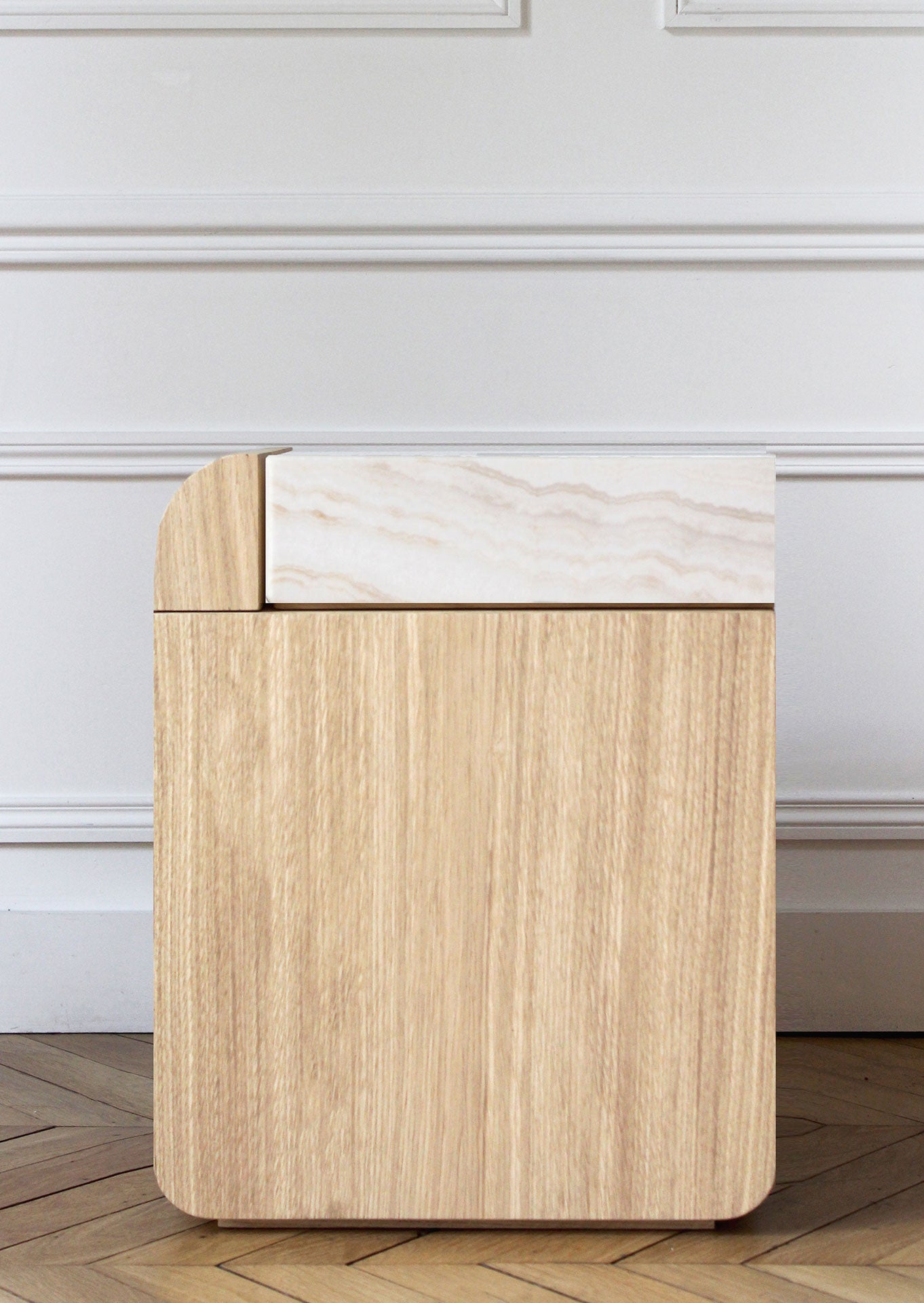 Amo Oak and White Onyx Storage Table