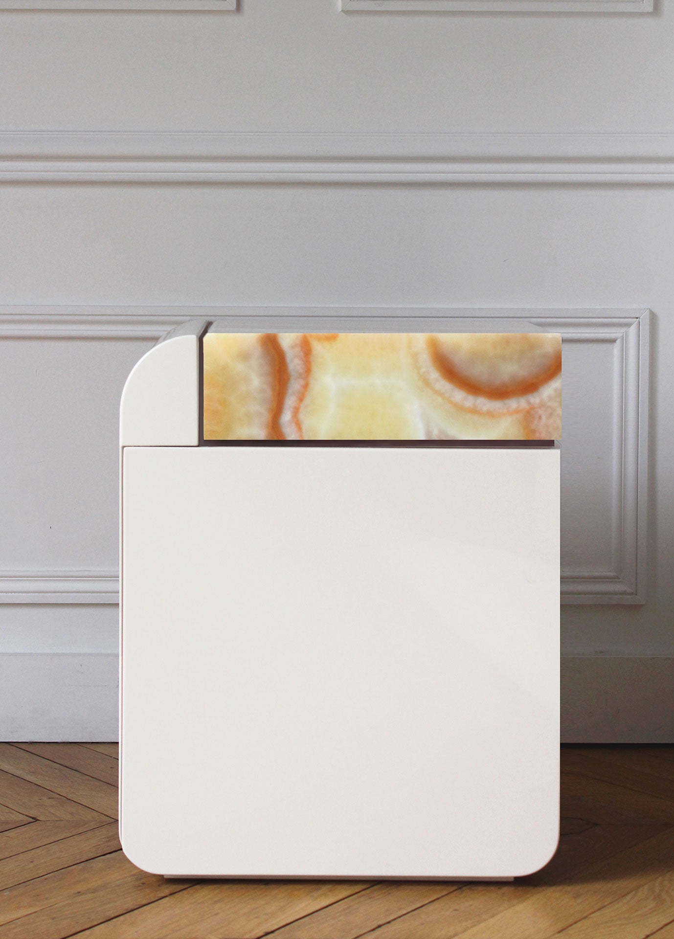 Amo Off-White and Ivory Onyx Storage Table