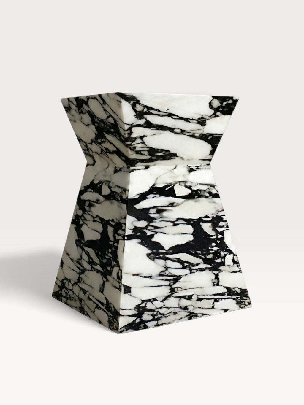 Aria Calacatta Viola