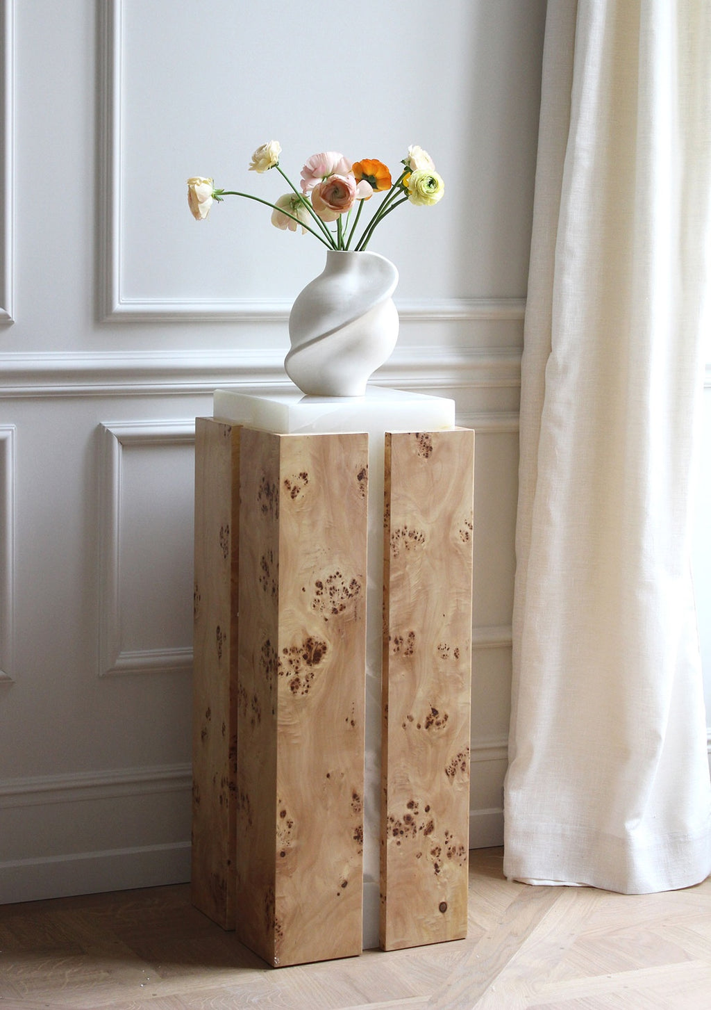 Como Plinth White Onyx and Burl Wood