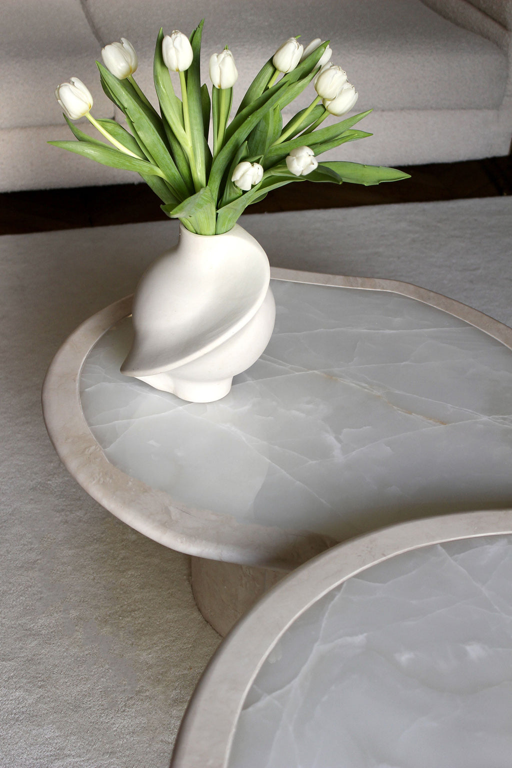 Joan Solo white onyx and travertine table in contemporary interior - MARBERA Italian luxury