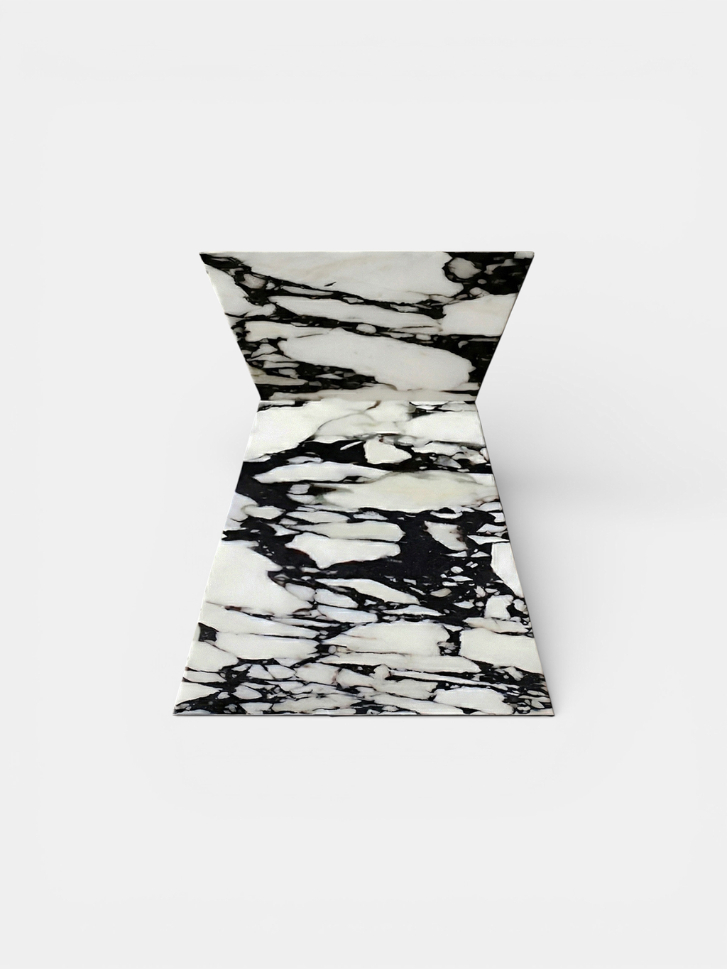 Aria Calacatta Viola