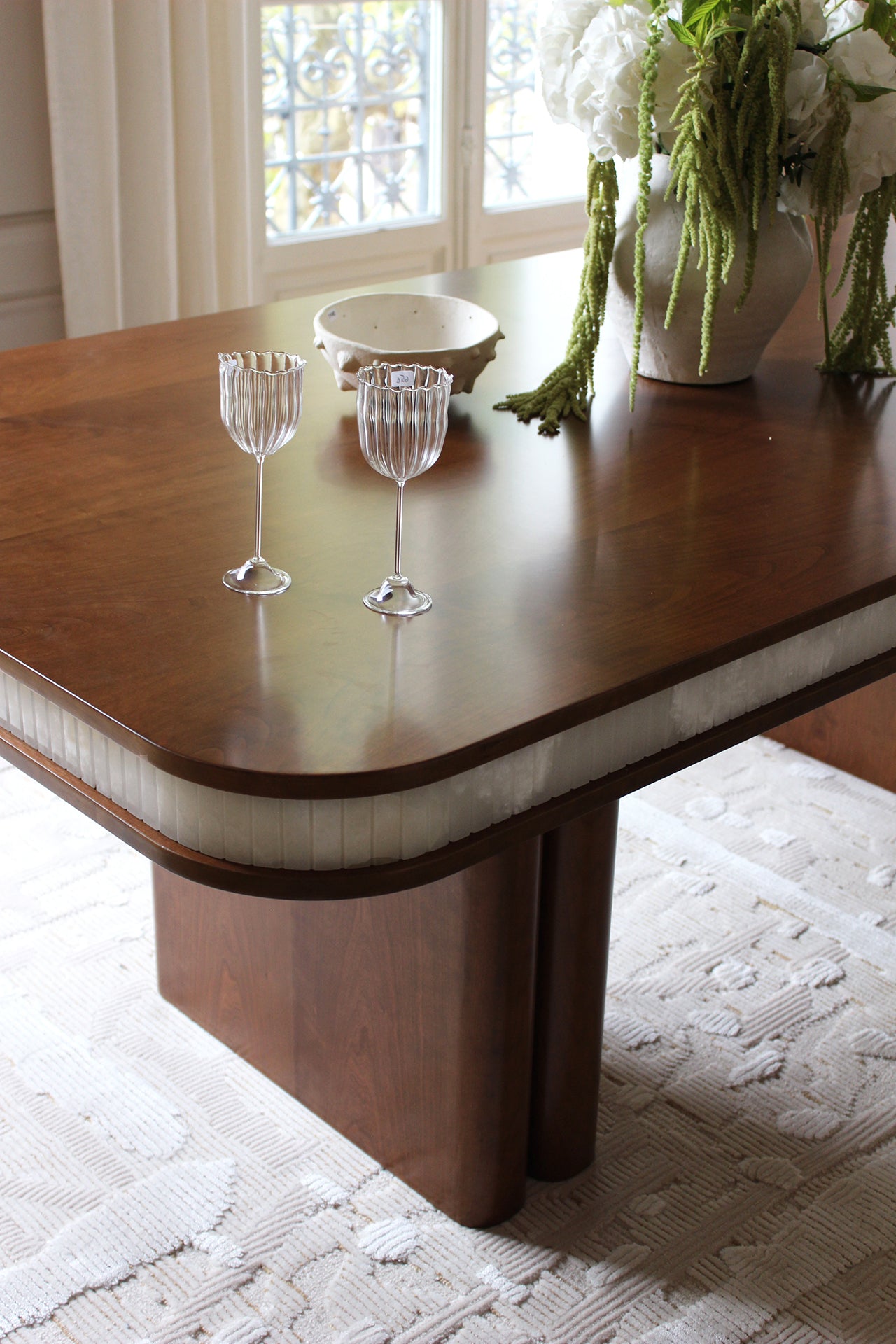 Doppio Wood And White Onyx Dinning Table