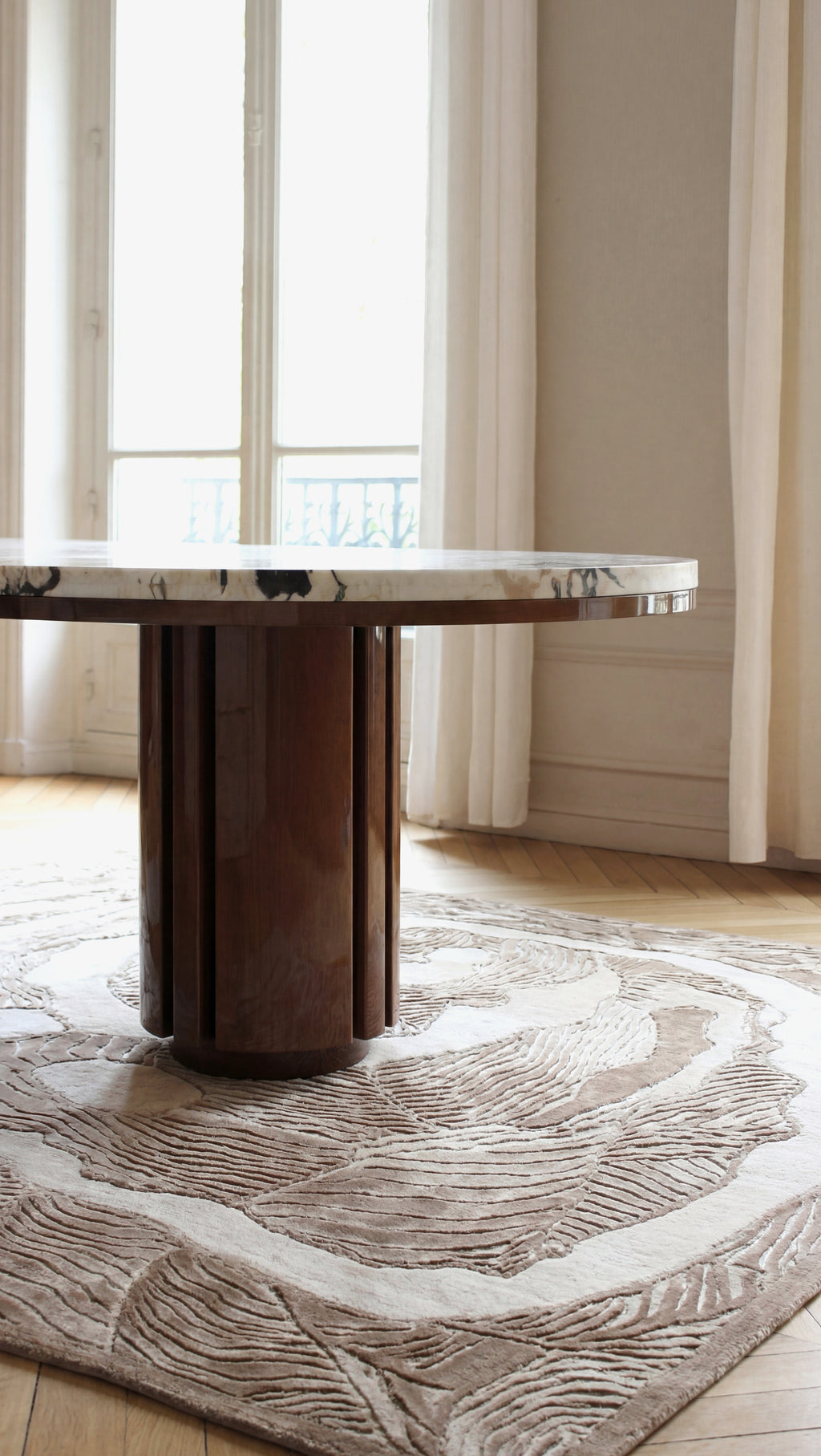 Mira Wood And Calacatta Viola Dining Table