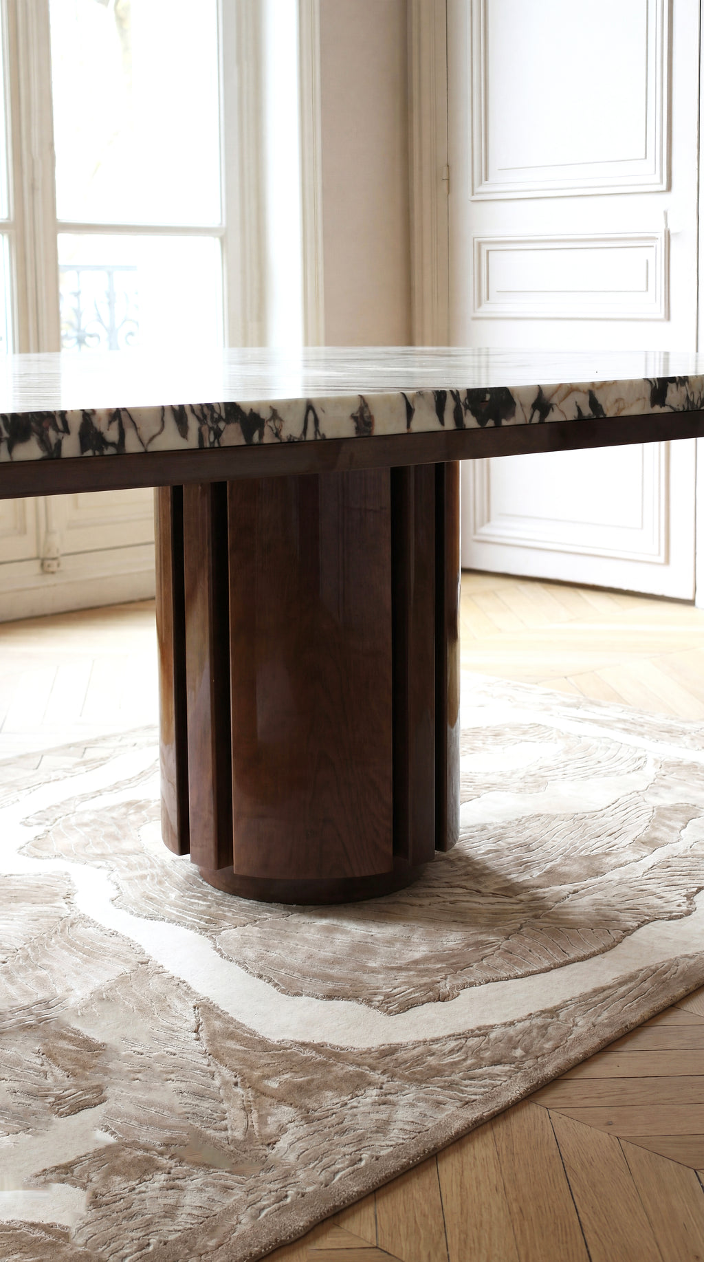 Mira Wood And Calacatta Viola Dining Table