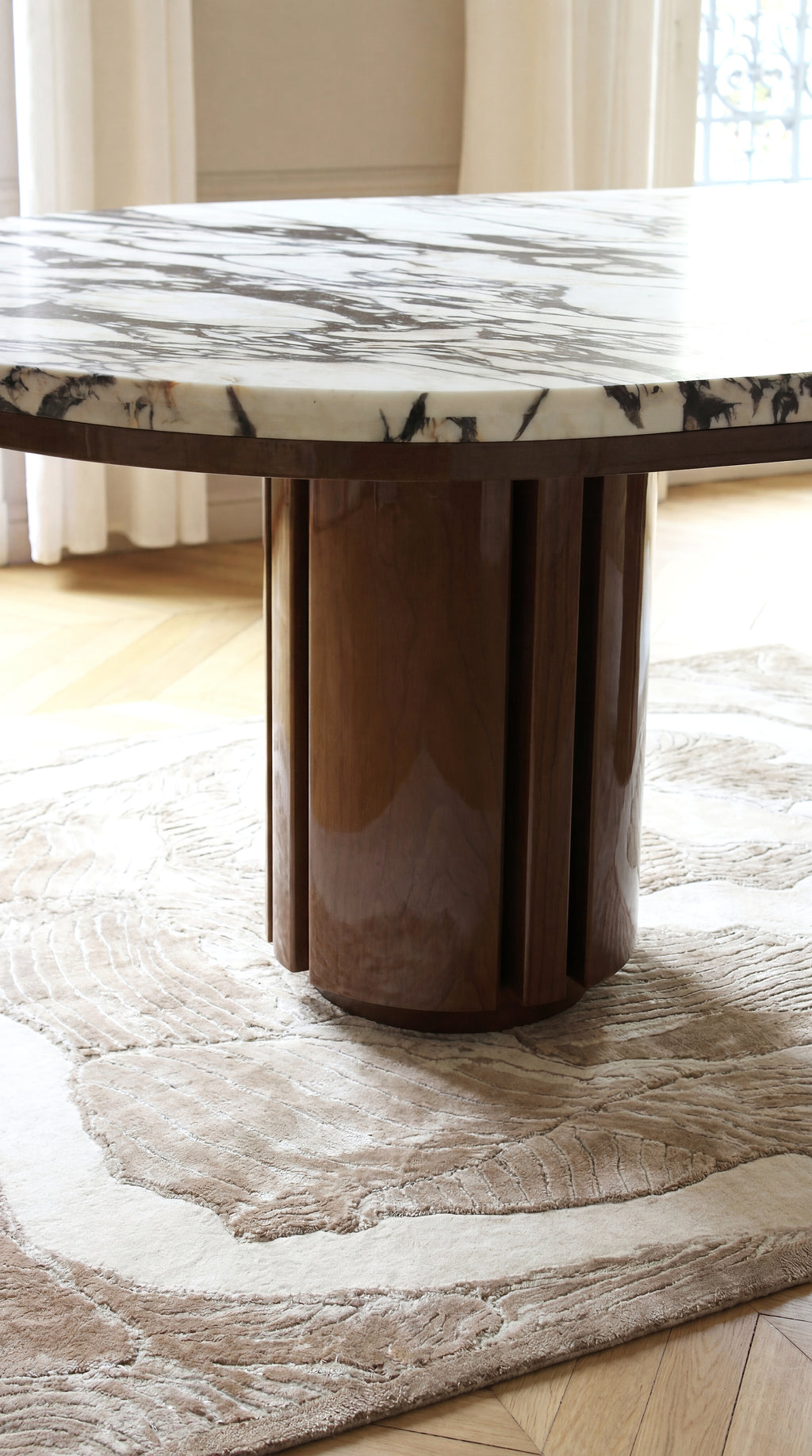 Mira Wood And Calacatta Viola Dining Table