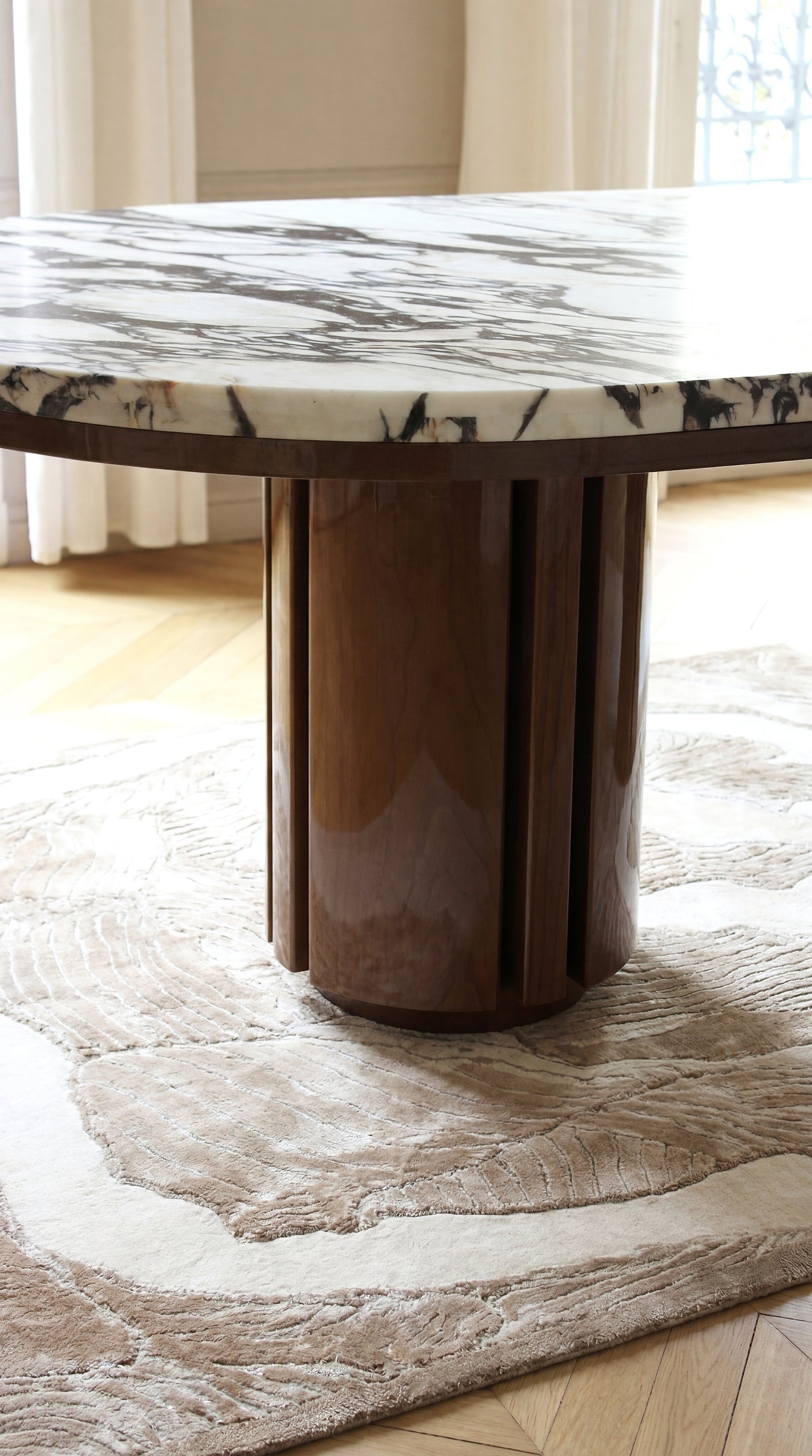 Mira Wood And Calacatta Viola Dining Table