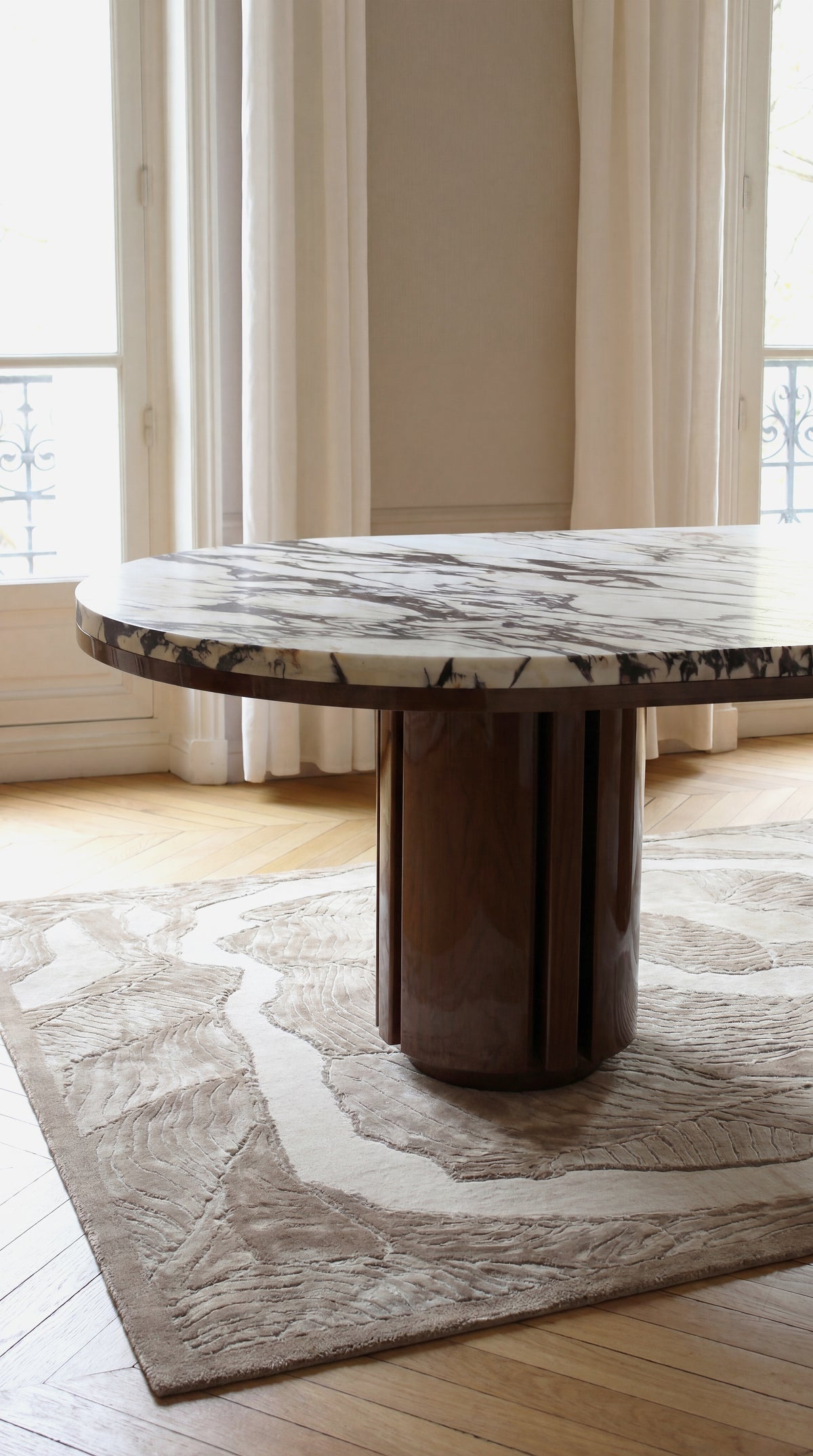 Mira Wood And Calacatta Viola Dining Table